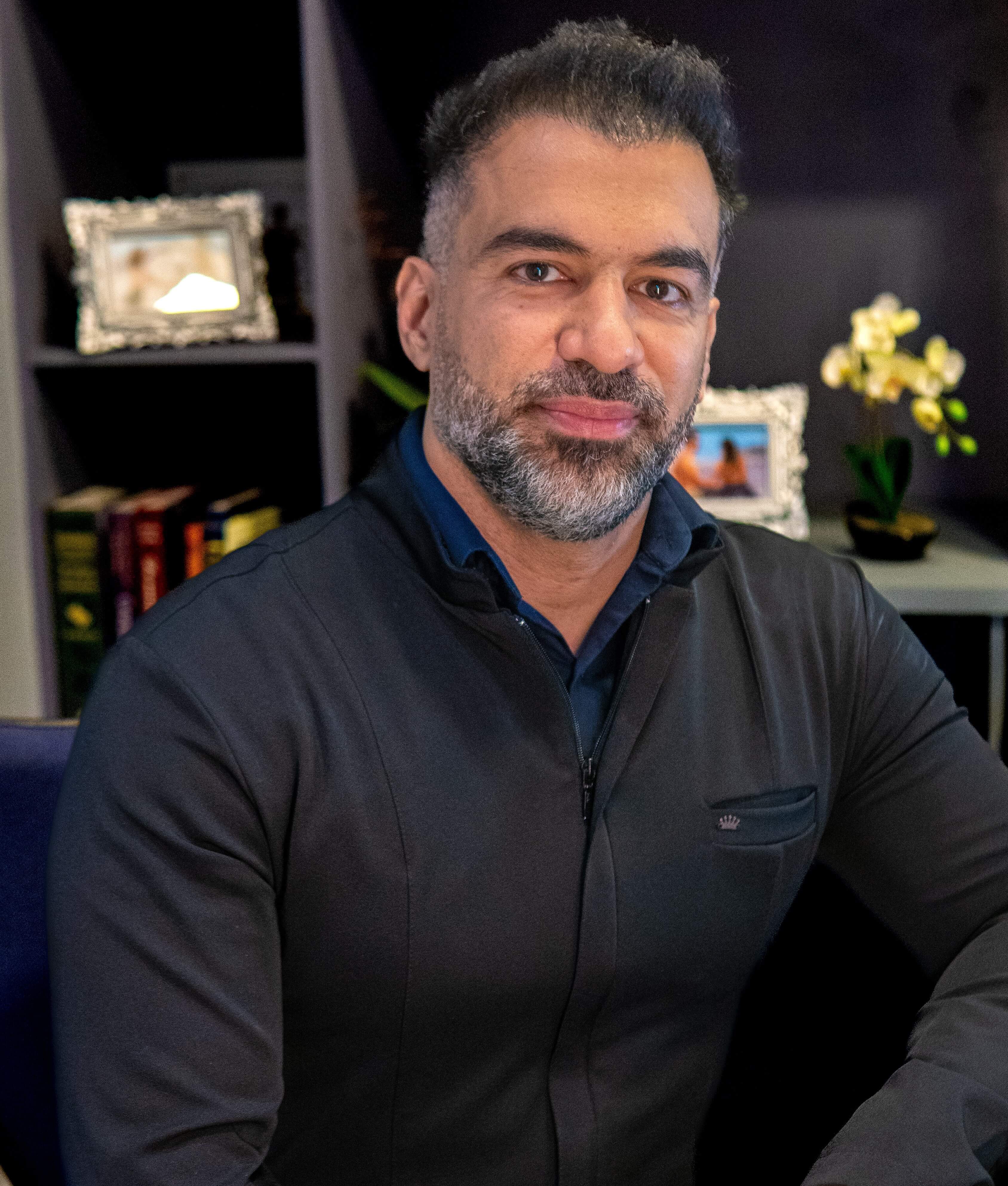 Dr. Lucas Fraga, médico urologista e fundador do Instituto Clínico Excel em Pirapora-MG