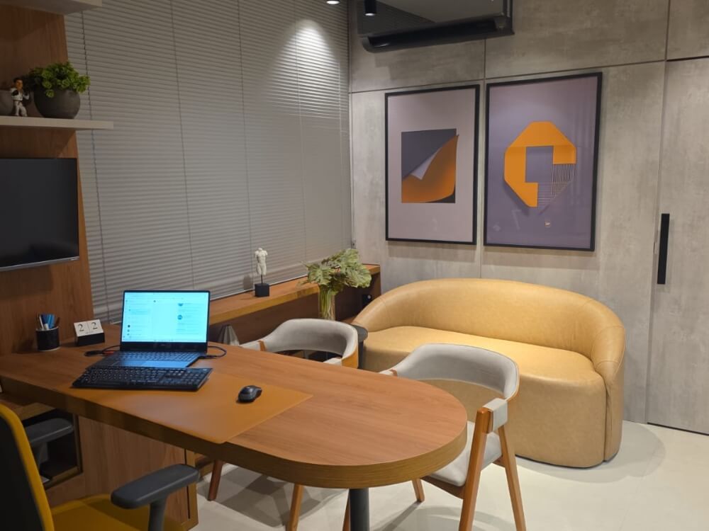 Consultório médico equipado e confortável